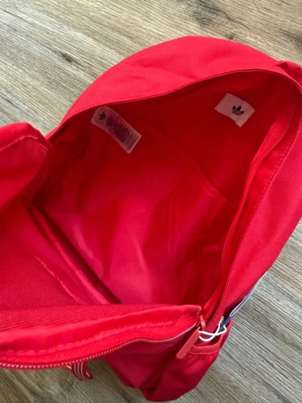 Adidas men’s Adicolor Classic Backpack Travel Bag Red New